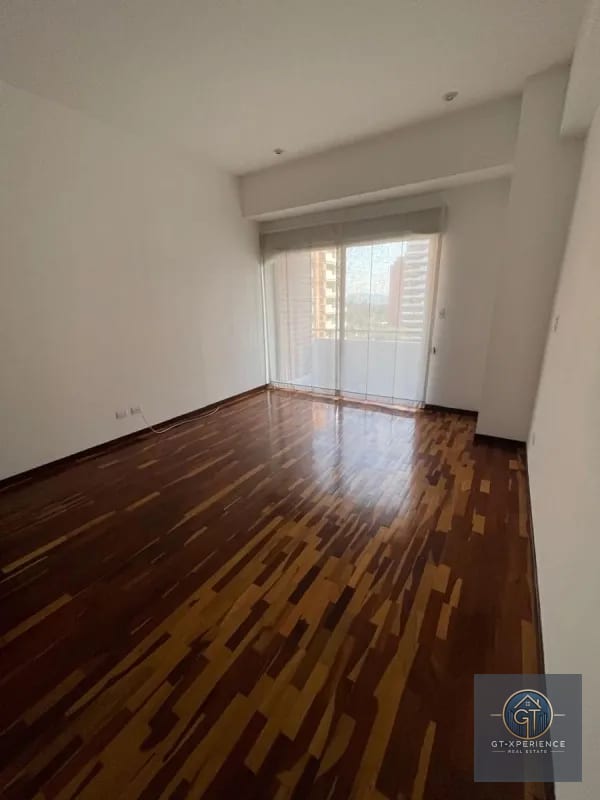 Apartamento en renta en edificio Torre Quattro, zona 14 — Apartamento en Alquiler en Torre Quattro, Zona 14, Guatemala, Ciudad — foto 8 de 13