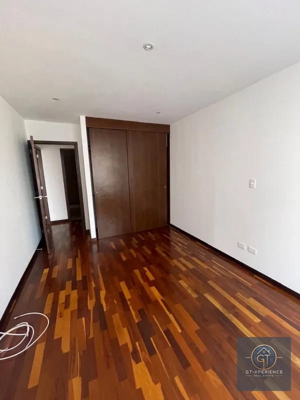 Apartamento en renta en edificio Torre Quattro, zona 14 — Apartamento en Alquiler en Torre Quattro, Zona 14, Guatemala, Ciudad — foto 5 de 13