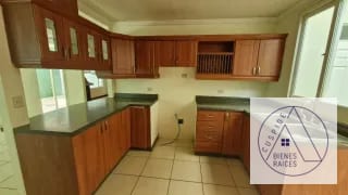 Carr. San José Pinula km 21 Paseo Santa Luz casa en Venta amplia. — Casa en Venta en San José Pinula, Carretera a El Salvador, Guatemala, Ciudad — miniatura 6 de 9