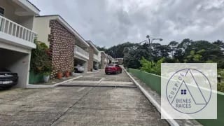 Carr. San José Pinula km 21 Paseo Santa Luz casa en Venta amplia. — Casa en Venta en San José Pinula, Carretera a El Salvador, Guatemala, Ciudad — miniatura 4 de 9
