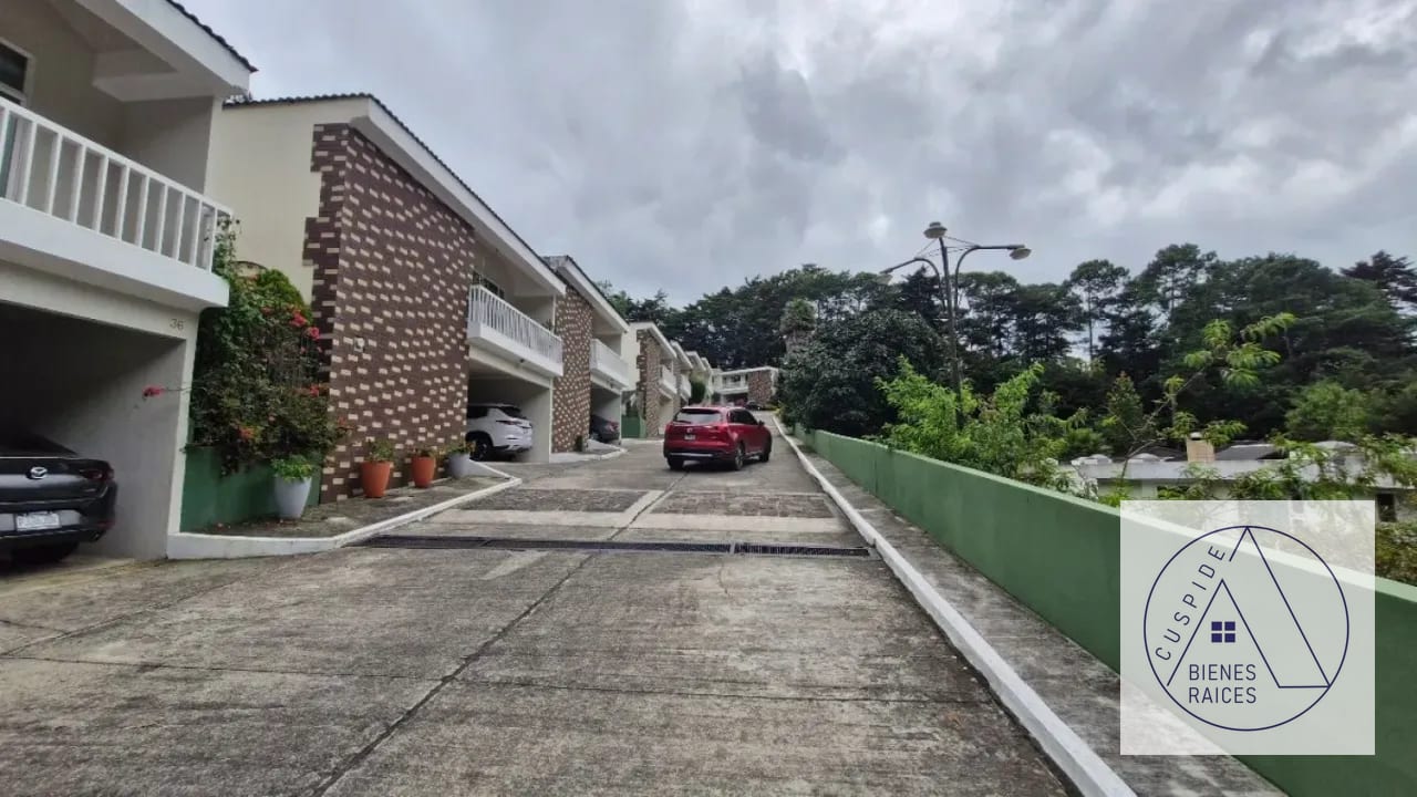 Carr. San José Pinula km 21 Paseo Santa Luz casa en Venta amplia. — Casa en Venta en San José Pinula, Carretera a El Salvador, Guatemala, Ciudad — foto 4 de 9