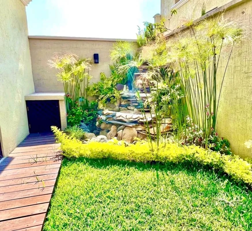Zona 7 de Mixco • Casa en venta • Condominio Quinta Los Encinos — Casa en Venta en Quinta Los Encinos, Zona 7 Mixco, Guatemala, Ciudad — foto 9 de 14
