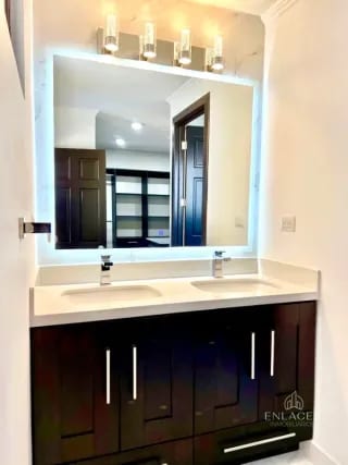 Zona 7 de Mixco • Casa en venta • Condominio Quinta Los Encinos — Casa en Venta en Quinta Los Encinos, Zona 7 Mixco, Guatemala, Ciudad — miniatura 8 de 14