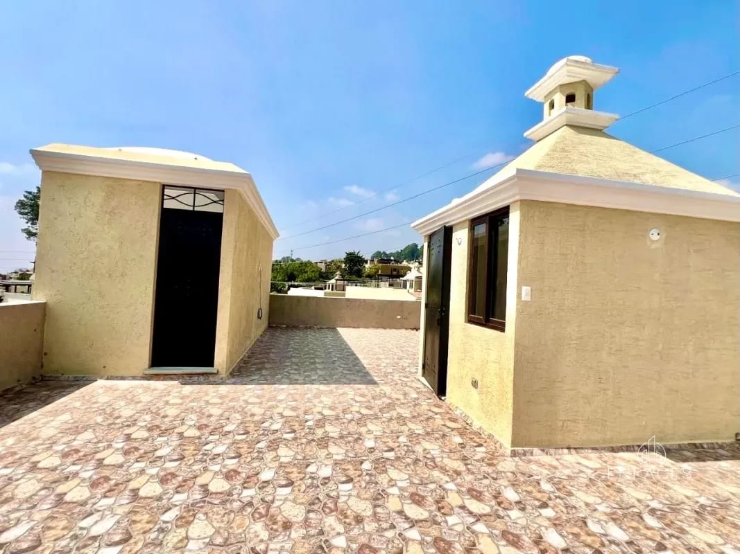 Zona 7 de Mixco • Casa en venta • Condominio Quinta Los Encinos — Casa en Venta en Quinta Los Encinos, Zona 7 Mixco, Guatemala, Ciudad — foto 5 de 14