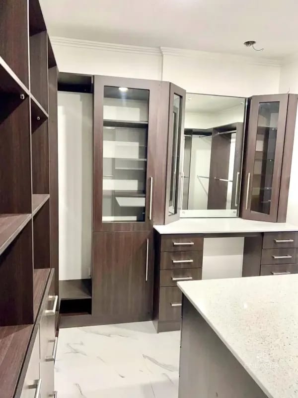 Zona 7 de Mixco • Casa en venta • Condominio Quinta Los Encinos — Casa en Venta en Quinta Los Encinos, Zona 7 Mixco, Guatemala, Ciudad — foto 3 de 14