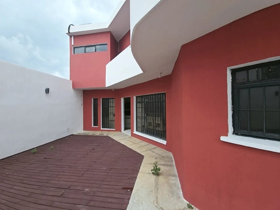 Se vende casa, 4 habitaciones,  Boulevard Balcones, San Cristóbal – Mixco — Casa en Venta en Zona 8 Mixco, Guatemala, Ciudad — foto 2 de 12