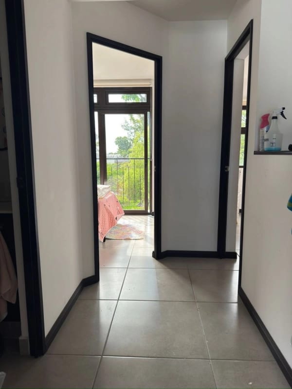 VENTA  CASA MÉRIDA CONDADO NARANJO 3 NIVELES — Casa en Venta en Condado Naranjo, Zona 4 Mixco, Guatemala, Ciudad — foto 3 de 9