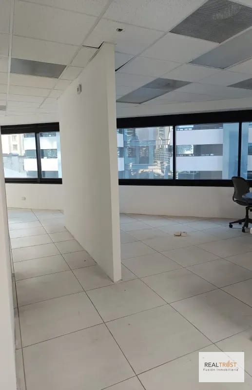 OFICINAS EN ALQUILER EN EL CORAZÓN DE ZONA 10 — Oficina en Alquiler en Zona 10, Guatemala, Ciudad — foto 7 de 8