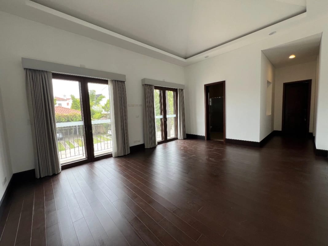 Casa Renta Zona 16, 455 MTS2. 4 Dormitorios $5,750 INCLUYE IVA Y MANT — Casa en Alquiler en Zona 16, Guatemala, Ciudad — foto 2 de 10