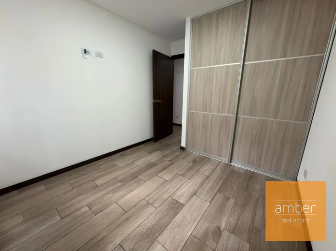 Apartamento con jardín en San Isidro 2021, zona 16 — Apartamento en Venta en San Isidro 20/21, Zona 16, Guatemala, Ciudad — foto 6 de 13
