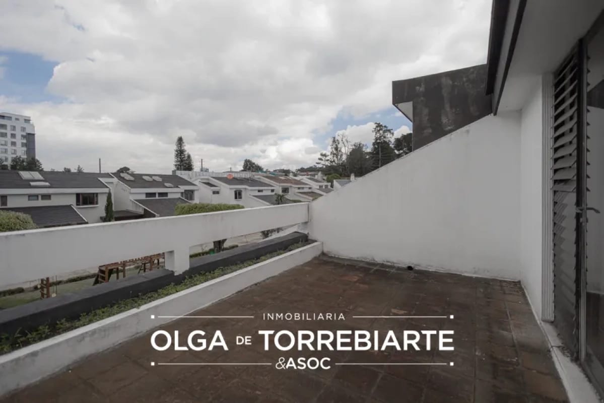Casa en Condominio Ensenada, Muxbal — Casa en Venta en Muxbal, Guatemala, Ciudad — foto 2 de 17