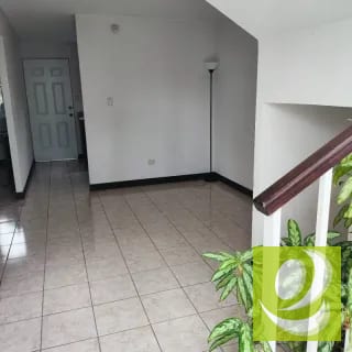 VENDO CASA EN CONDOMINIO FUENTES DEL VALLE NORTE — Casa en Venta en Fuentes Del Valle Norte II, Zona 18, Guatemala, Ciudad — miniatura 2 de 3