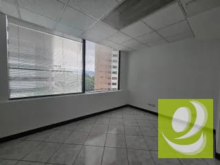Oficina en Renta en  Edificio Europlaza Zona 14 — Oficina en Alquiler en Zona 14, Guatemala, Ciudad — miniatura 1 de 4