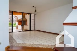 Amplia casa de 4 habitaciones en Residenciales San Miguel, km. 16.5 entrada a Olmeca — Casa en Venta en Carretera a El Salvador, Guatemala, Ciudad — miniatura 15 de 17