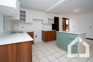 Amplia casa de 4 habitaciones en Residenciales San Miguel, km. 16.5 entrada a Olmeca — Casa en Venta en Carretera a El Salvador, Guatemala, Ciudad — miniatura 11 de 17