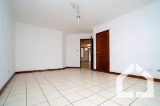 Amplia casa de 4 habitaciones en Residenciales San Miguel, km. 16.5 entrada a Olmeca — Casa en Venta en Carretera a El Salvador, Guatemala, Ciudad — miniatura 7 de 17