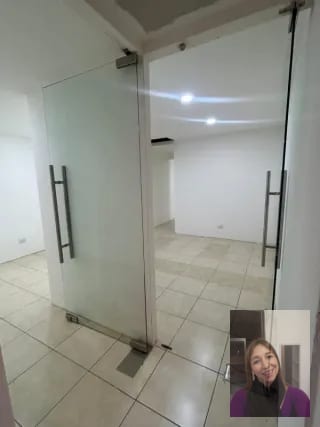 2 oficinas alquiler Géminis Z 10 — Oficina en Alquiler en Zona 10, Guatemala, Ciudad — miniatura 8 de 17
