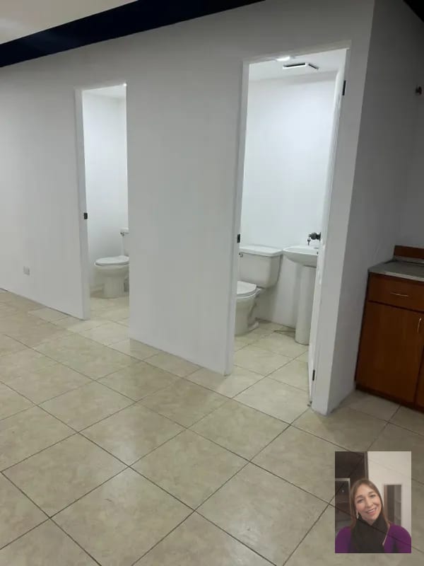 2 oficinas alquiler Géminis Z 10 — Oficina en Alquiler en Zona 10, Guatemala, Ciudad — foto 7 de 17
