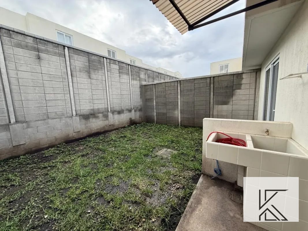 Casa en Venta en Proyecto los Pinabetes, Closter los Eucaliptos, Carretera al Salvador — Casa en Venta en Los Pinabetes, Carretera a El Salvador, Guatemala, Ciudad — foto 9 de 17