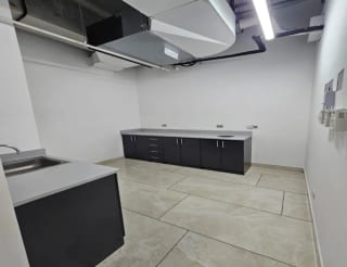 OFICINA EN RENTA ZONA 15 — Oficina en Alquiler en Zona 15, Guatemala, Ciudad — miniatura 2 de 8
