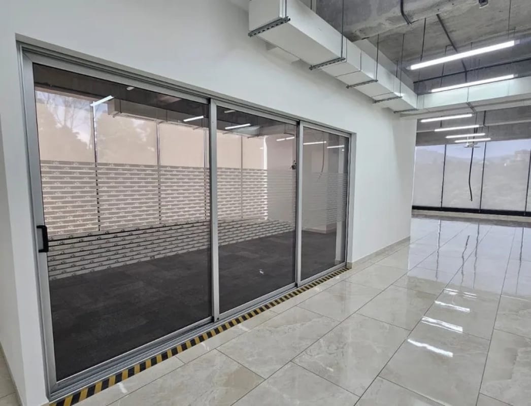 OFICINA EN RENTA ZONA 15 — Oficina en Alquiler en Zona 15, Guatemala, Ciudad — foto 4 de 8