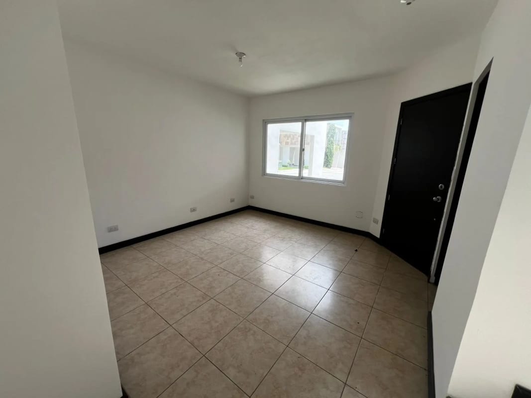 Residencia carretera el salvador / PDA — Casa en Venta en Carretera a El Salvador, Guatemala, Ciudad — foto 4 de 11