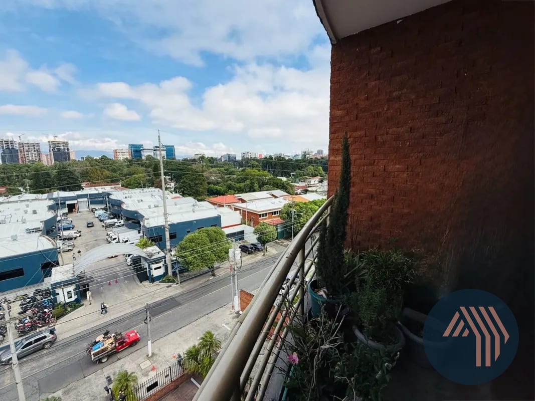 VENTA DE CÉNTRICO Y AMPLIO APARTAMENTO - BENEVENTO, ZONA 14 — Apartamento en Venta en Benevento, Zona 14, Guatemala, Ciudad — foto 9 de 17