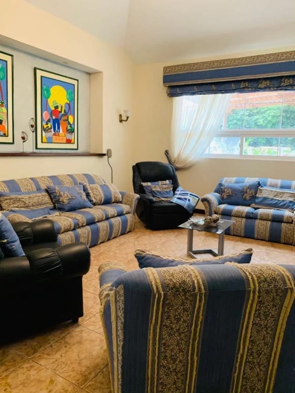 🏠Se vende casa de un nivel con hermoso jardín, en Casa y Campo, Carretera a El Salvador — Casa en Venta en Carretera a El Salvador, Guatemala, Ciudad — foto 13 de 17