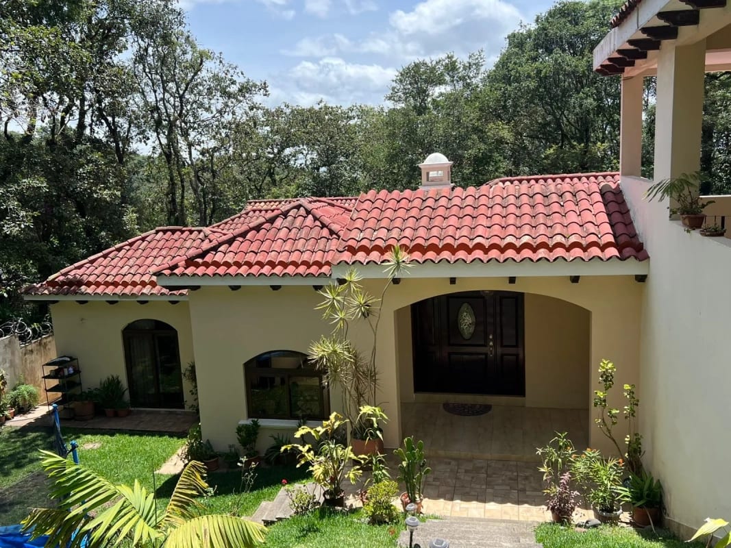 🏡 Hermosa casa en venta – El Encinal — Casa en Venta en El Encinal, Zona 7 Mixco, Guatemala, Ciudad — foto 10 de 11