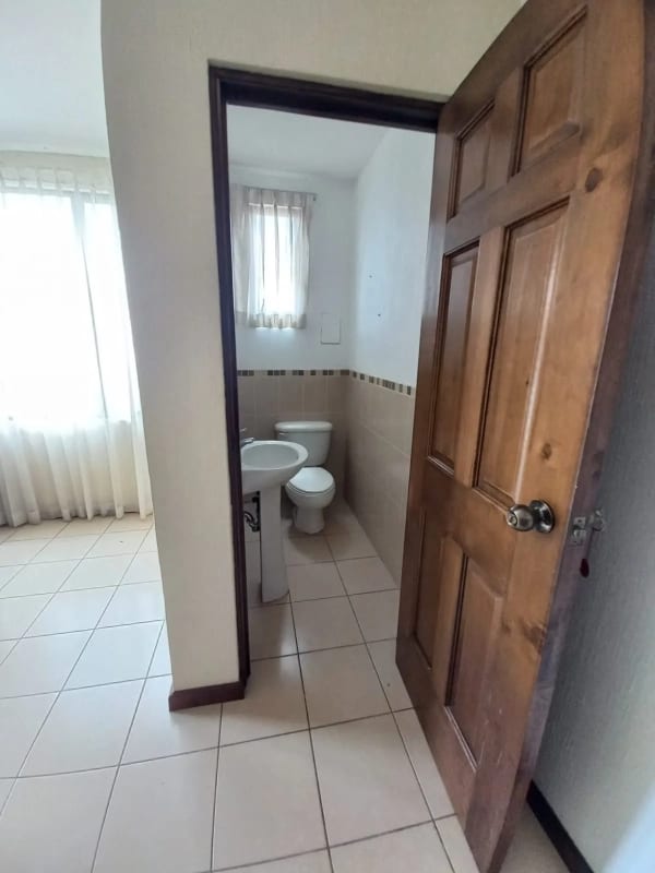 🏡 Venta de Casa en Carretera a El Salvador,  Km 19.8 — Casa en Venta en Carretera a El Salvador, Guatemala, Ciudad — foto 11 de 17