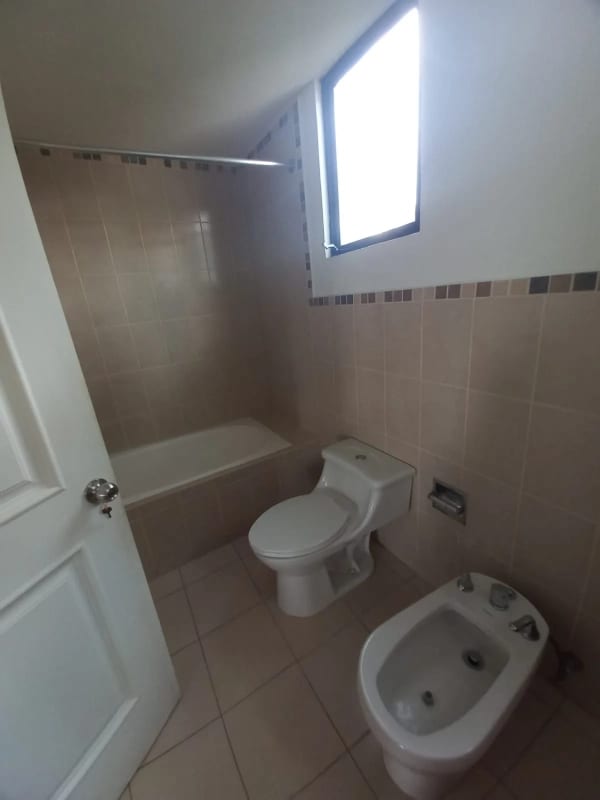 🏡 Venta de Casa en Carretera a El Salvador,  Km 19.8 — Casa en Venta en Carretera a El Salvador, Guatemala, Ciudad — foto 3 de 17