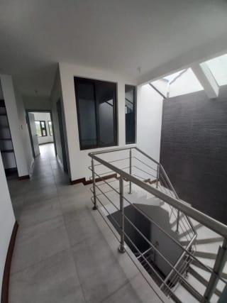 🏡 Casa de lujo con apartamento independiente – Km 19 Carretera a San José Pinula — Casa en Venta en km 16-20, Carretera a El Salvador, Guatemala, Ciudad — miniatura 14 de 17