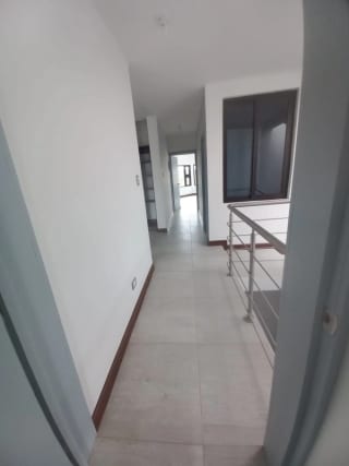 🏡 Casa de lujo con apartamento independiente – Km 19 Carretera a San José Pinula — Casa en Venta en km 16-20, Carretera a El Salvador, Guatemala, Ciudad — miniatura 13 de 17