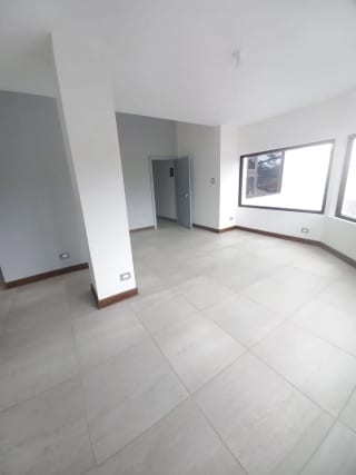 🏡 Casa de lujo con apartamento independiente – Km 19 Carretera a San José Pinula — Casa en Venta en km 16-20, Carretera a El Salvador, Guatemala, Ciudad — miniatura 12 de 17