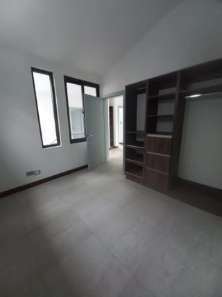 🏡 Casa de lujo con apartamento independiente – Km 19 Carretera a San José Pinula — Casa en Venta en km 16-20, Carretera a El Salvador, Guatemala, Ciudad — miniatura 11 de 17