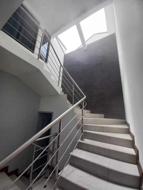🏡 Casa de lujo con apartamento independiente – Km 19 Carretera a San José Pinula — Casa en Venta en km 16-20, Carretera a El Salvador, Guatemala, Ciudad — foto 10 de 17