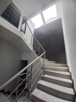 🏡 Casa de lujo con apartamento independiente – Km 19 Carretera a San José Pinula — Casa en Venta en km 16-20, Carretera a El Salvador, Guatemala, Ciudad — miniatura 10 de 17