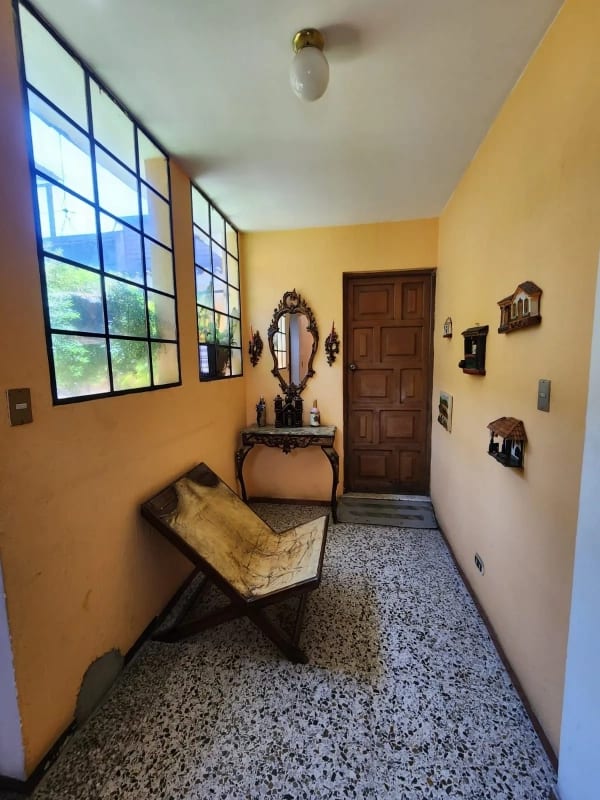 🏡 ¡Casa en venta en Zona 5, a pocos metros del Boulevard Asunción! — Casa en Venta en Zona 5, Guatemala, Ciudad — foto 11 de 14