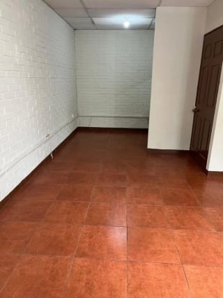 🏢 Oficina REMODELADA en renta – Zona 9 — Oficina en Alquiler en Zona 9, Guatemala, Ciudad — miniatura 2 de 8