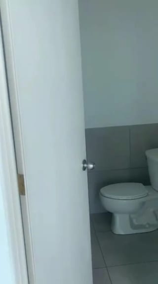 🏢 Oficina en renta – ¡Espacio amplio y cómodo, por Decocity! 💼 — Oficina en Alquiler en Carretera a El Salvador, Guatemala, Ciudad — miniatura 2 de 9