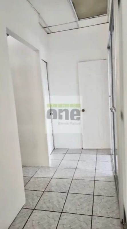 Villa Nueva Complejo de bodegas ubicado en calzada concepción zona 6 Centro Comercial — Bodega / Ofibodega en Venta en Villa Nueva, Guatemala, Ciudad — foto 4 de 9