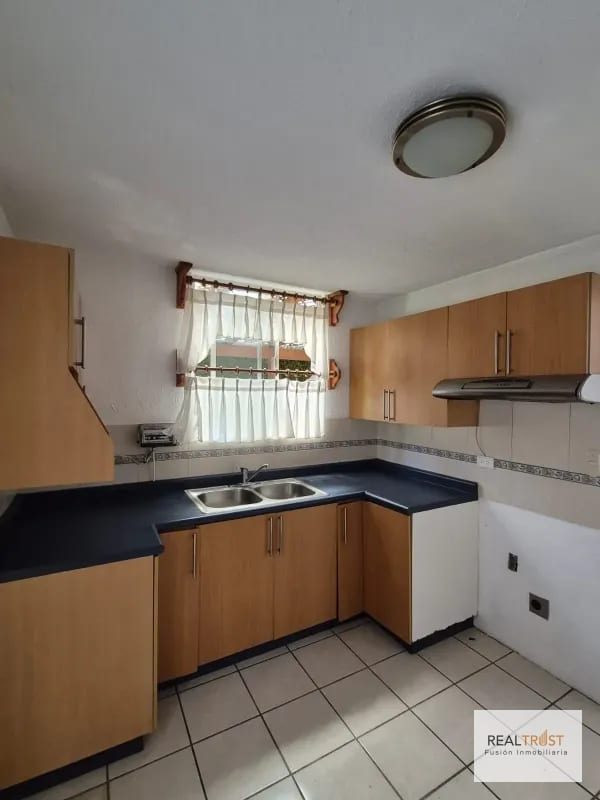 VENDO CASA EN PROVIDENCIA ENTRADA A SAN JOSÉ PINULA Km. 18.5 Carretera al Salvador — Casa en Venta en San José Pinula, Guatemala, Ciudad — foto 13 de 15
