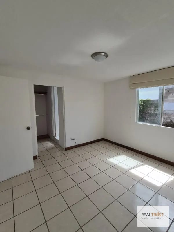 VENDO CASA EN PROVIDENCIA ENTRADA A SAN JOSÉ PINULA Km. 18.5 Carretera al Salvador — Casa en Venta en San José Pinula, Guatemala, Ciudad — foto 5 de 15