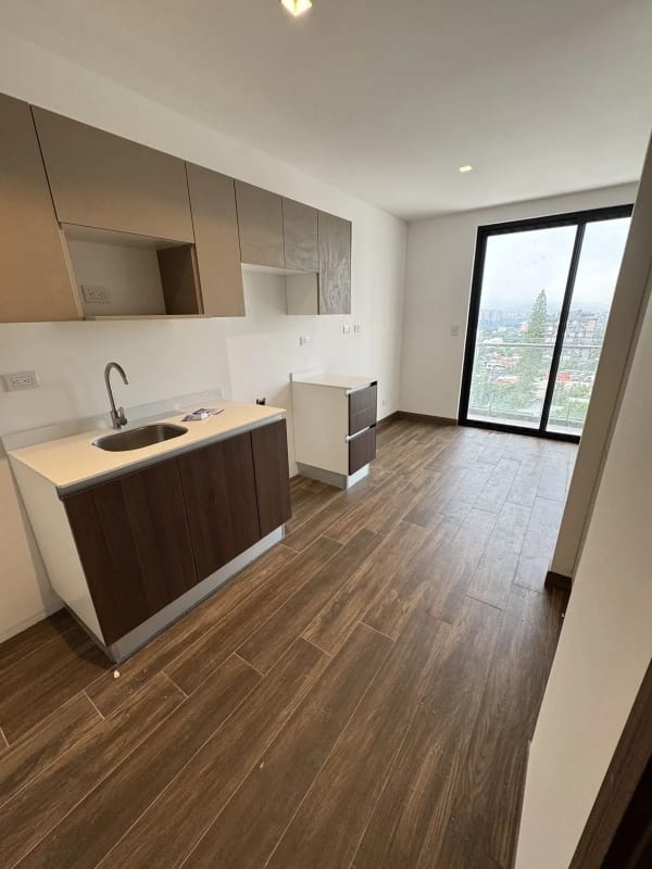 Apartamento en Alquiler | Vila Quince | Zona 15 | Vista Hermosa 2 | Moderno y cómodo — Apartamento en Alquiler en Vila Quince, Zona 15, Guatemala, Ciudad — foto 1 de 7