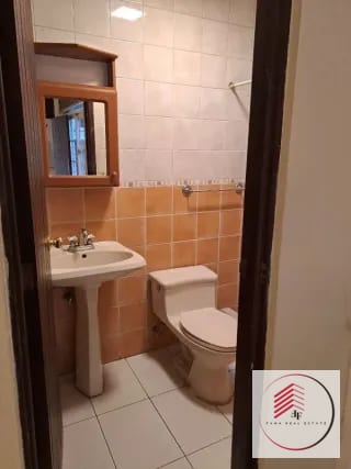 RENTA DE céntrico apartamento de una habitación en zona 10 a una cuadra de Oakland Mall diagonal 6 — Apartamento en Alquiler en Zona 10, Guatemala, Ciudad — miniatura 7 de 17