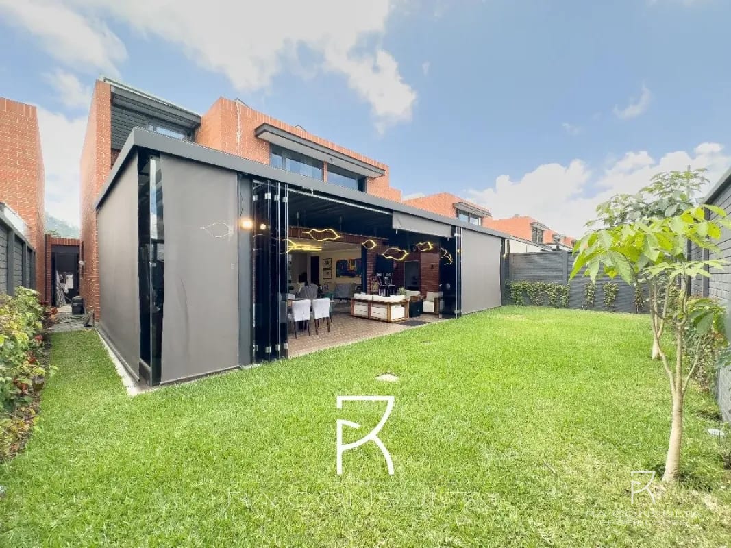 Casa en Venta Condominio Dalias, Km 15.5 Carretera a El Salvado — Casa en Venta en Condominio Dalias-Residencias Concepción., Carretera a El Salvador, Guatemala, Ciudad — foto 1 de 8