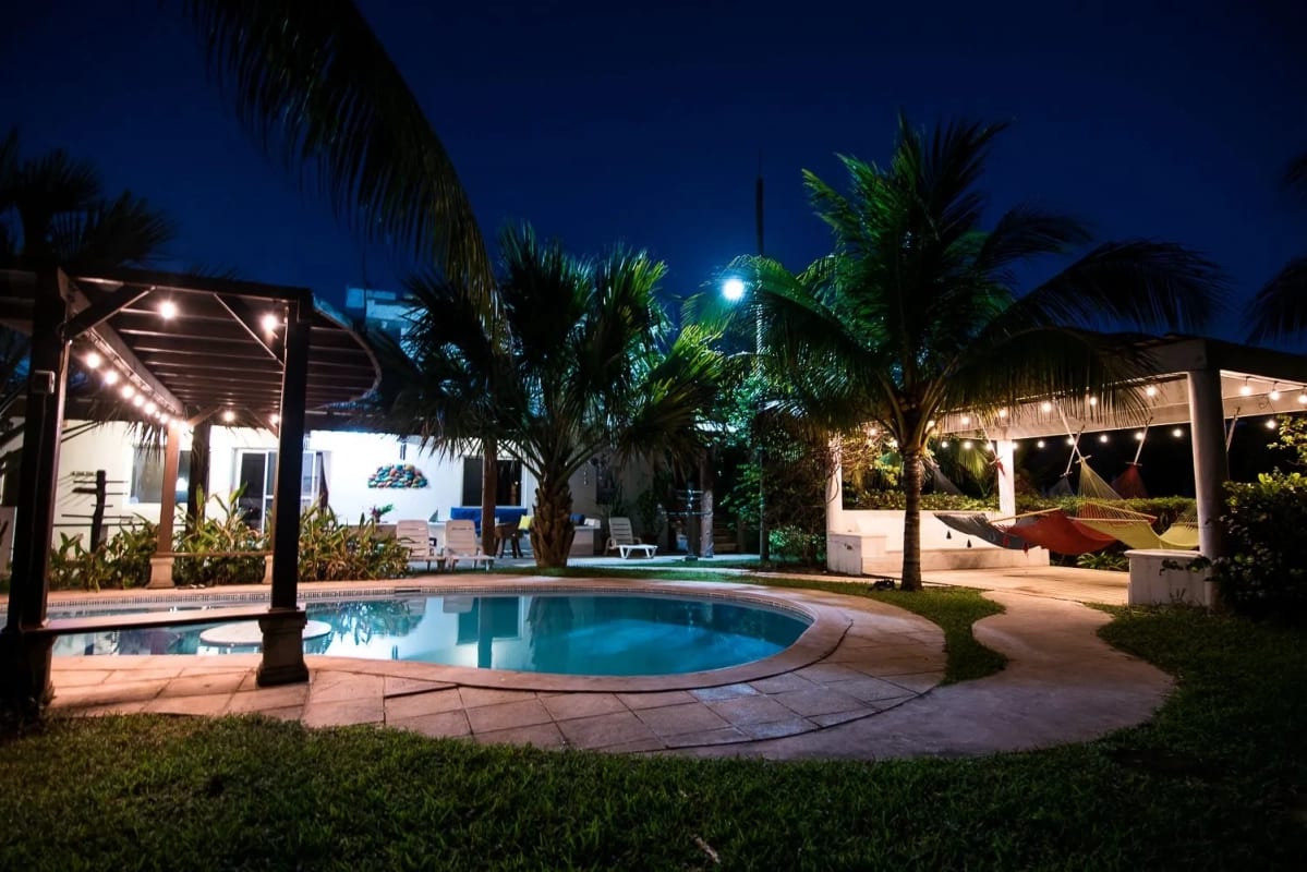 Casa frente al mar en Monterrico, Santa Rosa — Casa en Venta en Monterrico, Santa Rosa — foto 1 de 5