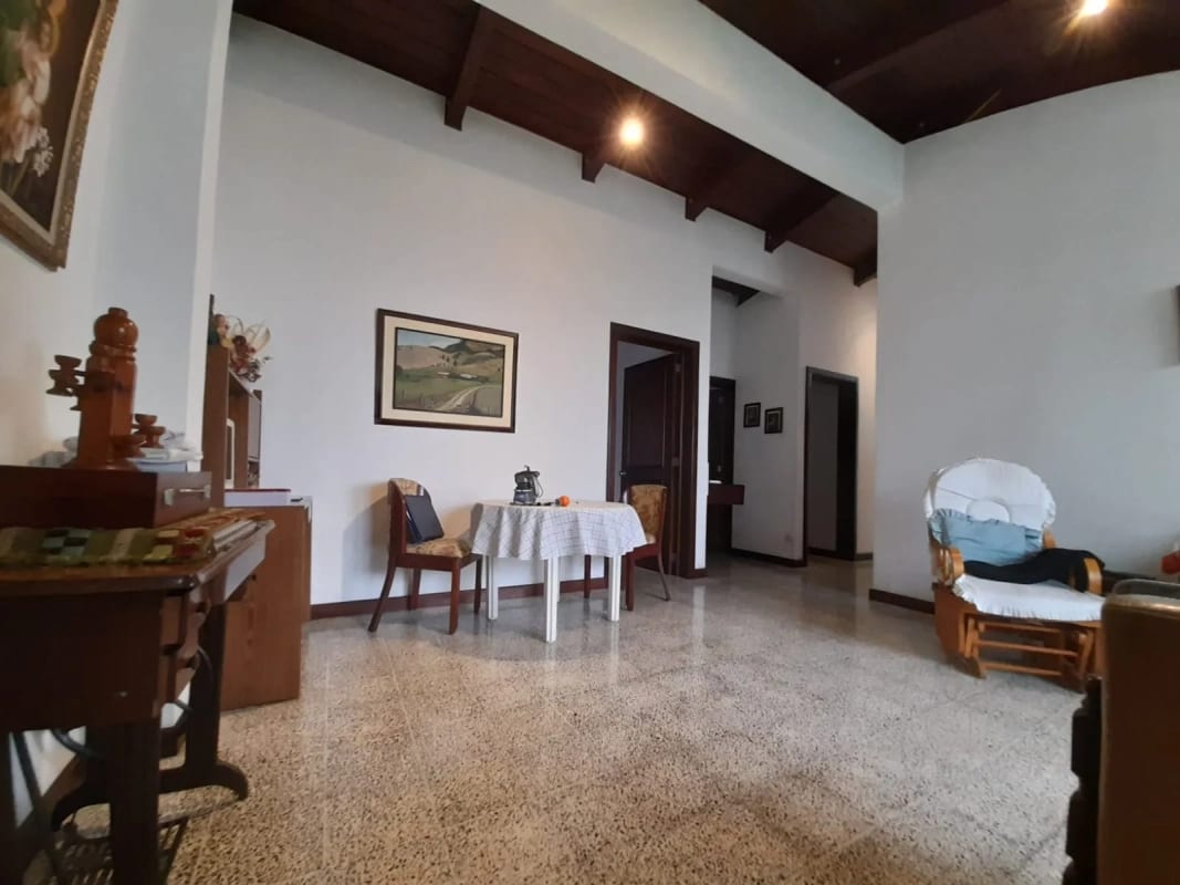 Vendo casa de 1 nivel en San Cristóbal!!!!! — Casa en Venta en Zona 8 Mixco, Guatemala, Ciudad — foto 9 de 16