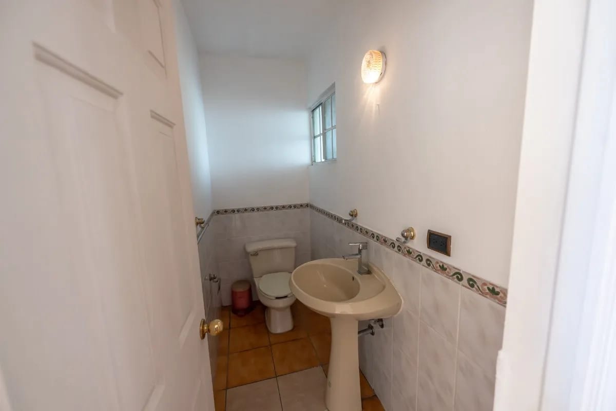 Casa en Venta Carretera a El Salvador km 16.5 San Miguel — Casa en Venta en Residenciales San Miguel, Carretera a El Salvador, Guatemala, Ciudad — foto 5 de 16