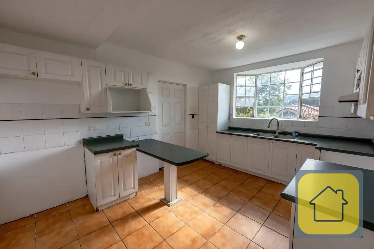 Casa en Venta Carretera a El Salvador km 16.5 San Miguel — Casa en Venta en Residenciales San Miguel, Carretera a El Salvador, Guatemala, Ciudad — foto 9 de 16